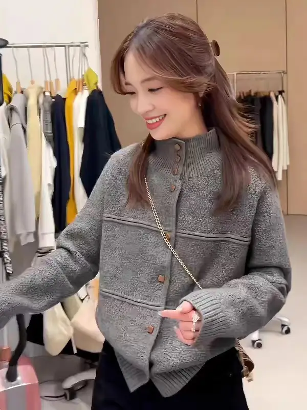 버튼 하이넥 울 가디건 상세 이미지 3