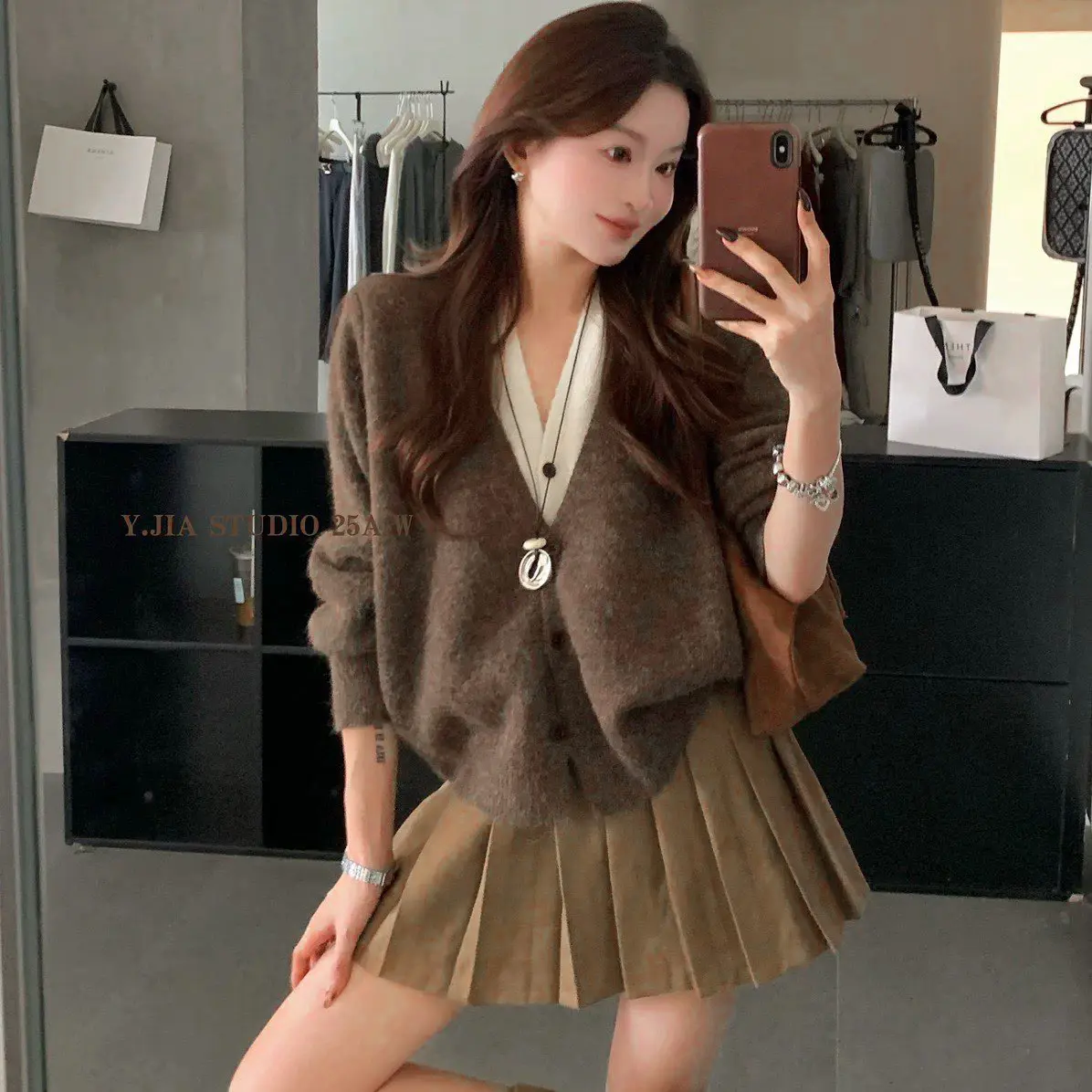 레트로 레이어드 V넥 울 가디건 상세 이미지 3