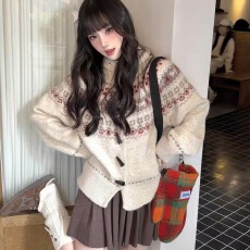 批发鹿守暖意奶呼呼<b class='q'>马海毛</b>针织衫女秋冬小鹿提花修身毛衣可爱上衣