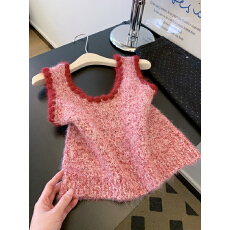 批发2025年新款软糯糯红色针织马甲女秋冬叠穿背心<b class='q'>毛衣</b>高级感气质上衣