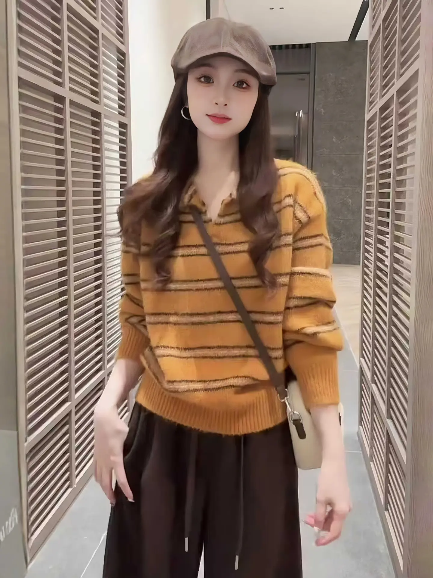 스트라이프 울 니트 폴로넥 긴소매 상세 이미지 1