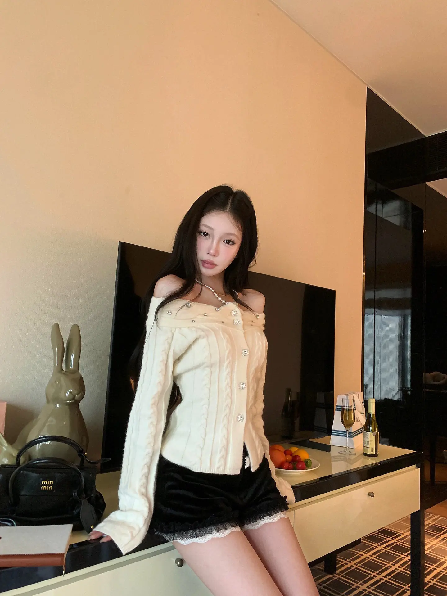 오프숄더 꽈배기 울 가디건 상세 이미지 2