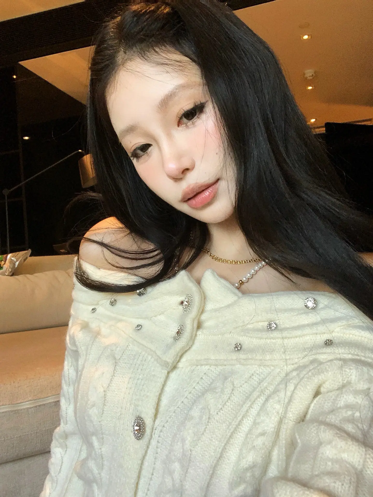 오프숄더 꽈배기 울 가디건 상세 이미지 4