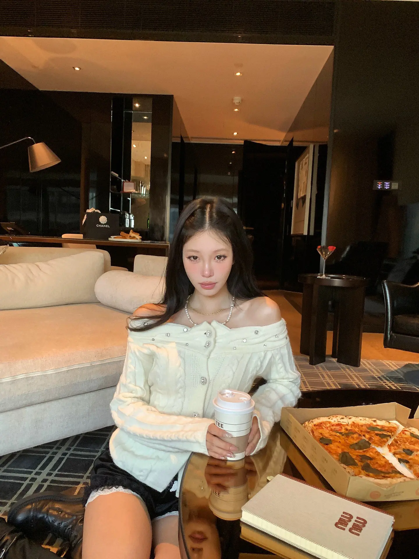 오프숄더 꽈배기 울 가디건 상세 이미지 5