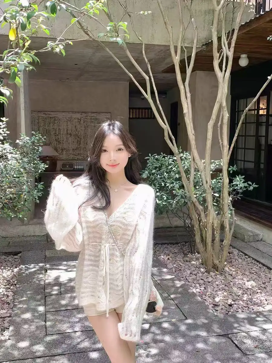 V넥 루즈핏 울 가디건 상세 이미지 3