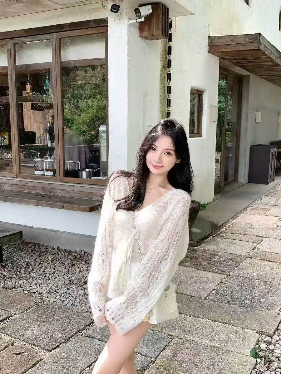 V넥 루즈핏 울 가디건 상세 이미지 6