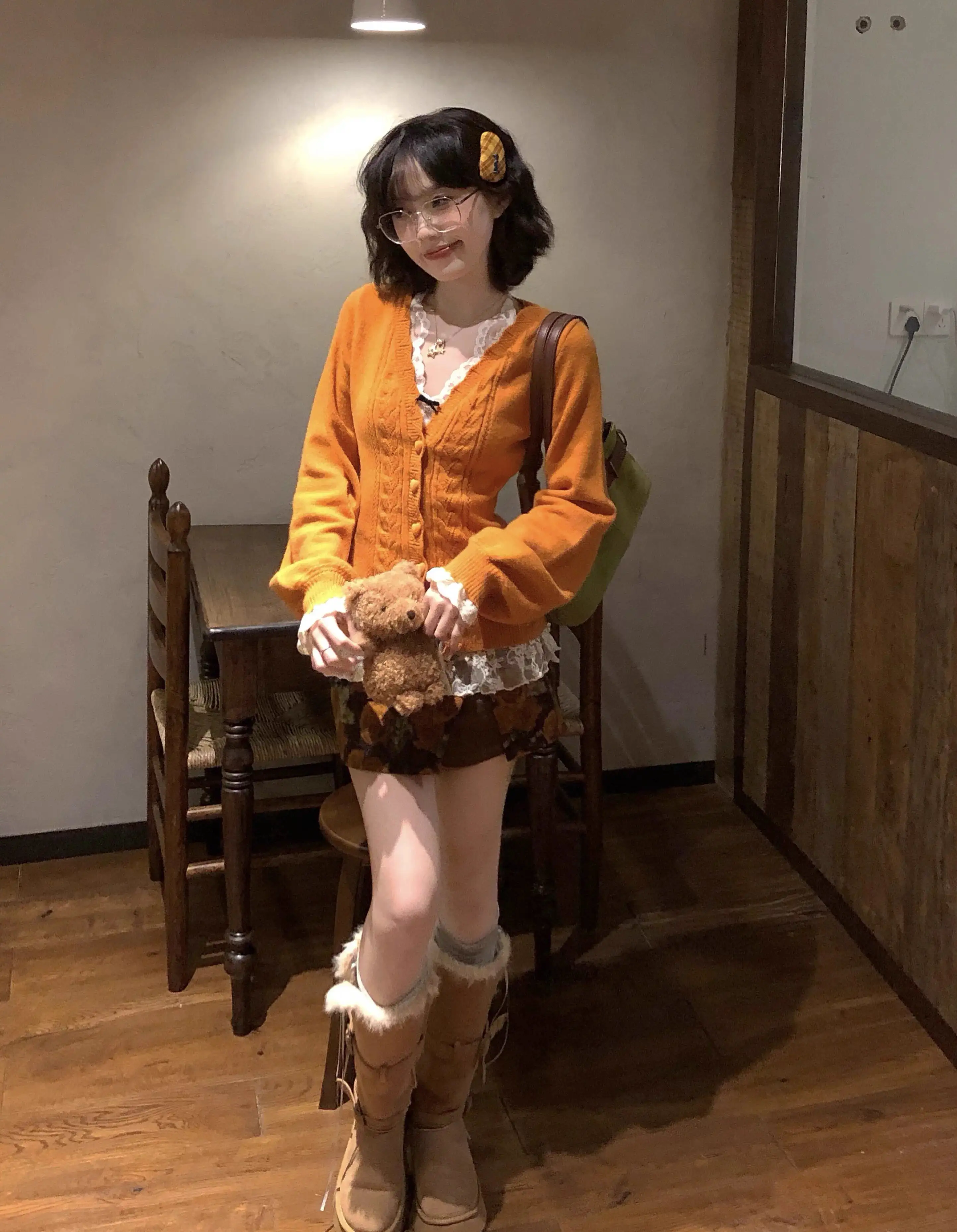 하트 버튼 V넥 울 니트 카디건 상세 이미지 5