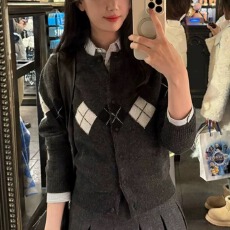 批发秋冬季<b class='q'>韩版</b>复古学院风菱格提花纹针织开衫女灰色保暖舒适毛衣外套