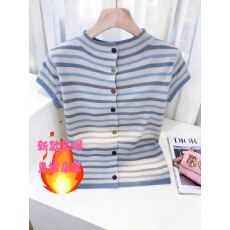 批发2026夏季新款女士休闲风蓝色条纹短袖上衣小众设计感独特漂亮T恤