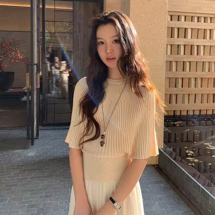 품격 미니멀리즘 고급 센스 수직 구덩이 기사 디자인 부드러운 숄 망토 티셔츠 작은 셔츠 니트 스웨터