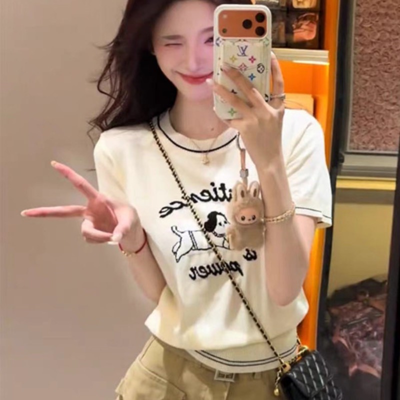 세련된 배색 라운드 넥 강아지 자카드 반팔 니트 스웨터 여성 2026 여름 새로운 허리 수축 슬림해 보이는 아름다운 맨위