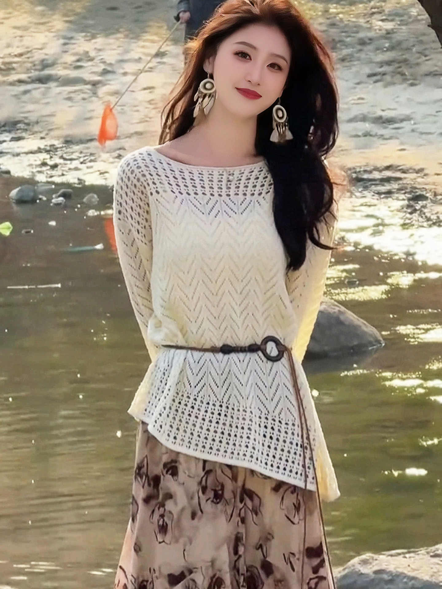 프랑스식 고급 센스 홀로우 아웃 얇은 스타일 긴팔 니트 스웨터 여성 2026 새로운 불규칙 디자인 벨트 맨위