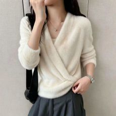 批发法式高级感水貂毛V领<b class='q'>毛衣</b>女2026新款冬季加厚保暖内搭针织衫上衣