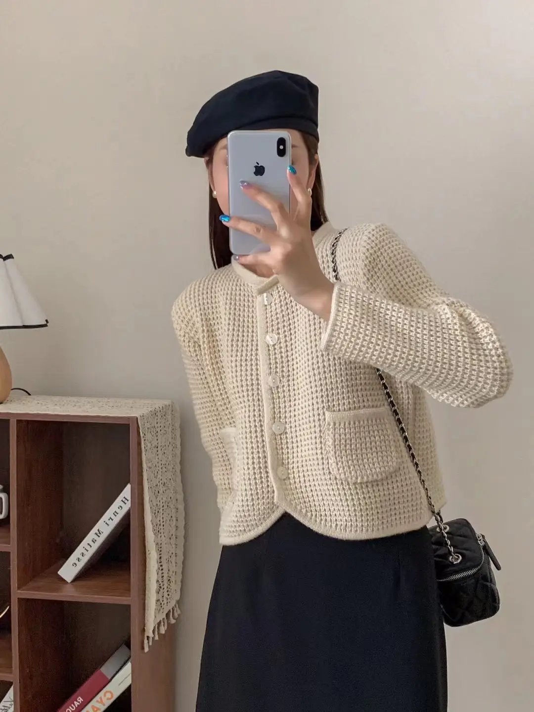 소박한 라운드넥 울 가디건 상세 이미지 2