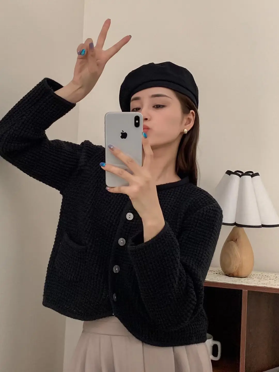 소박한 라운드넥 울 가디건 상세 이미지 4