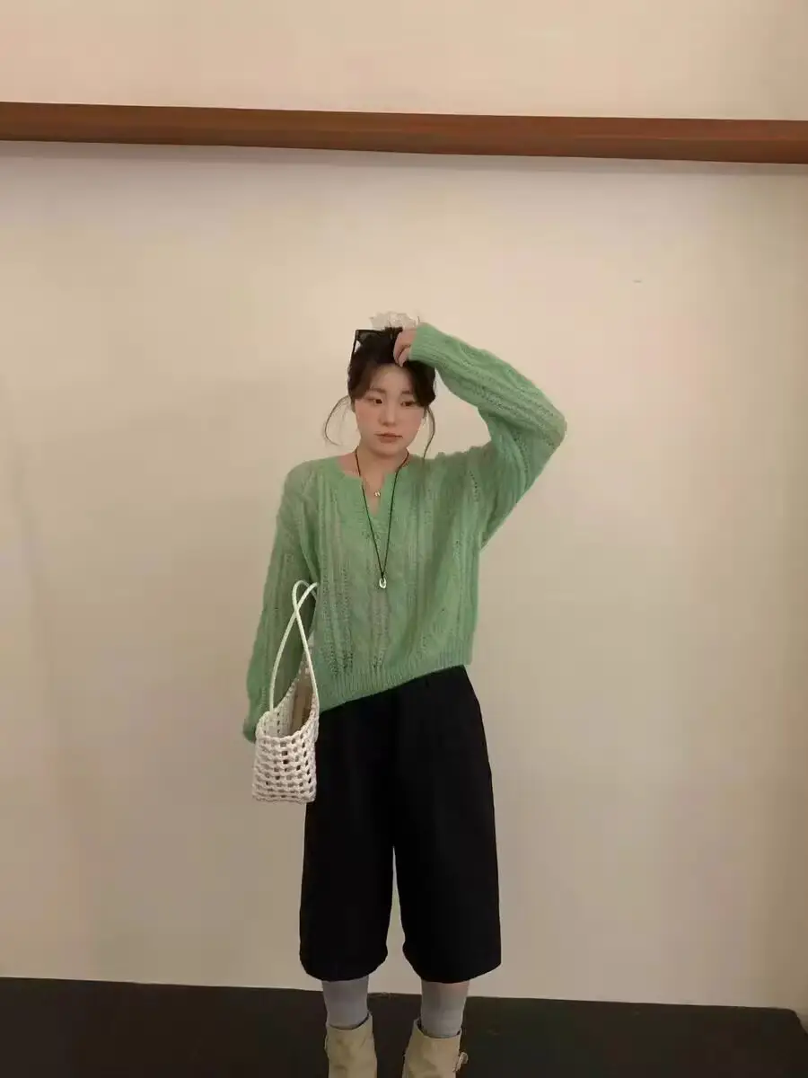 모헤어 V넥 케이블 니트 상세 이미지 2