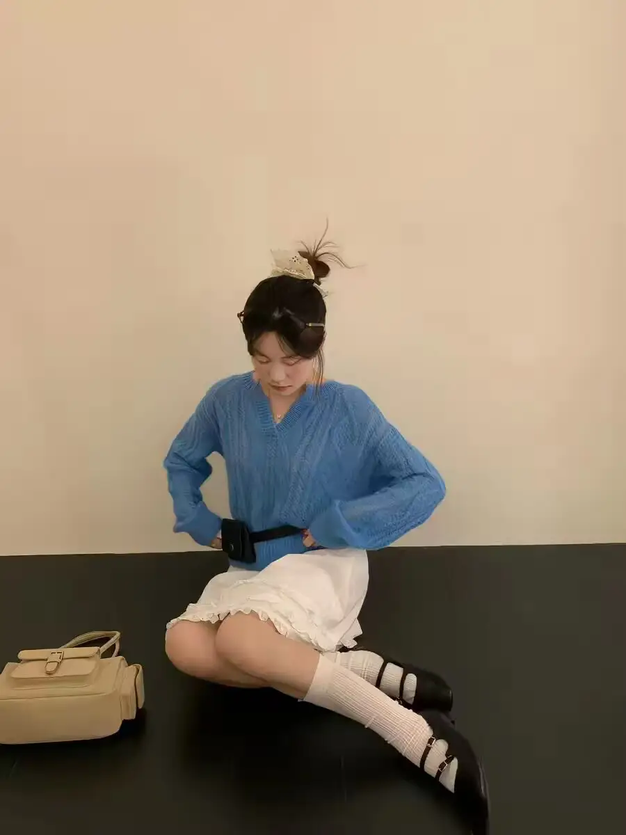 모헤어 V넥 케이블 니트 상세 이미지 9