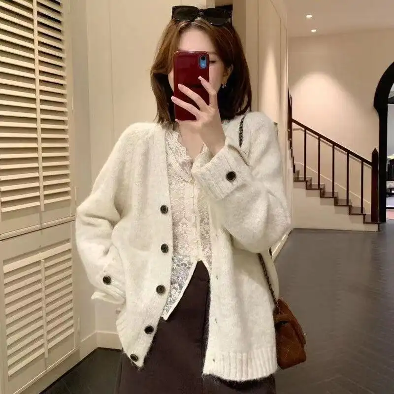 레트로 V넥 울 가디건 상세 이미지 1