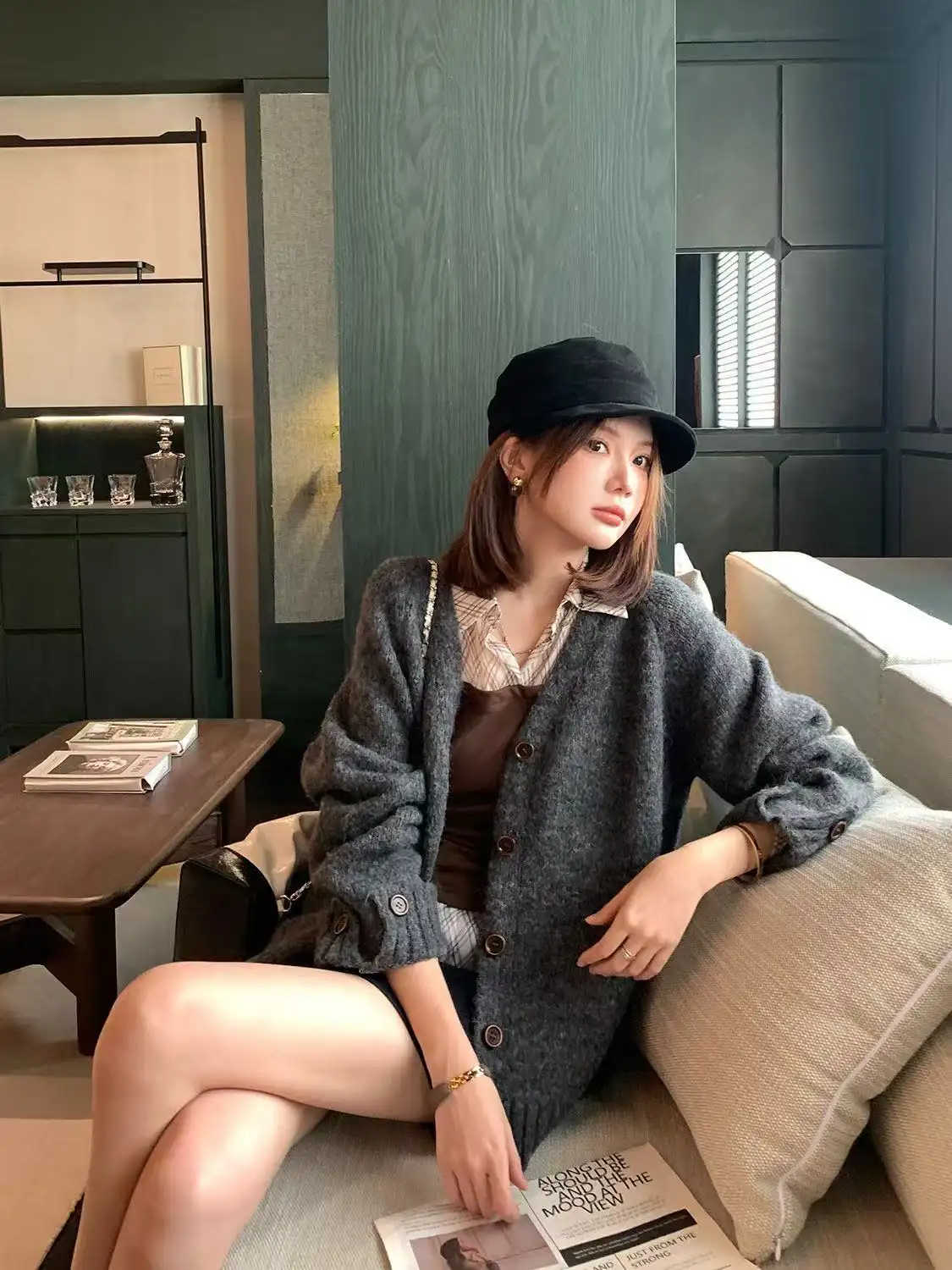 레트로 V넥 울 가디건 상세 이미지 5