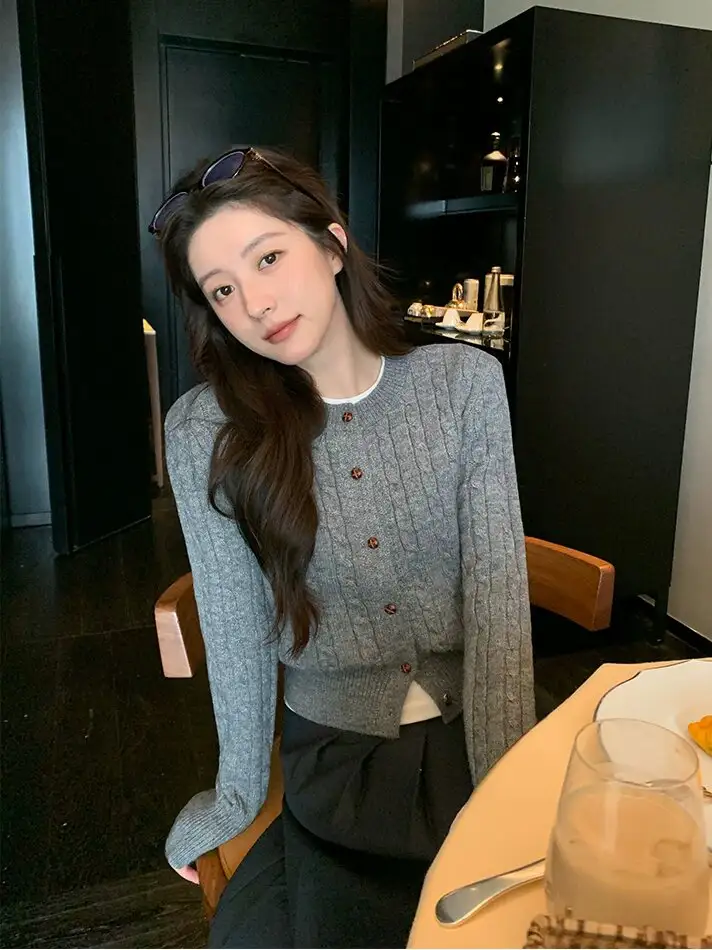 한국인기 꽈배기 라운드넥 가디건 상세 이미지 1