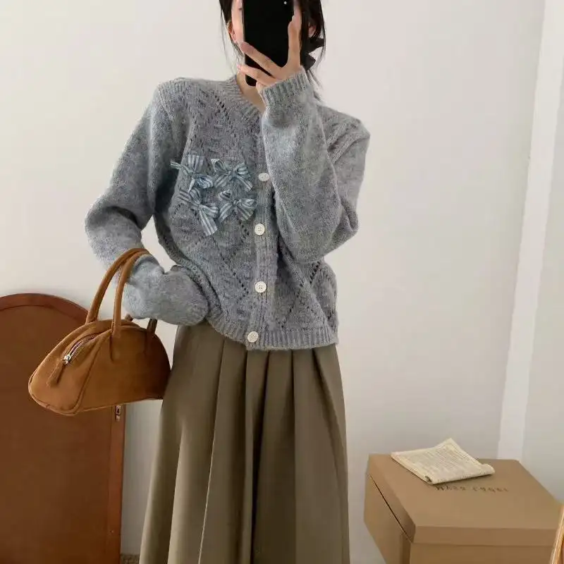 한국인기 리본 디테일 자수 가디건 상세 이미지 1