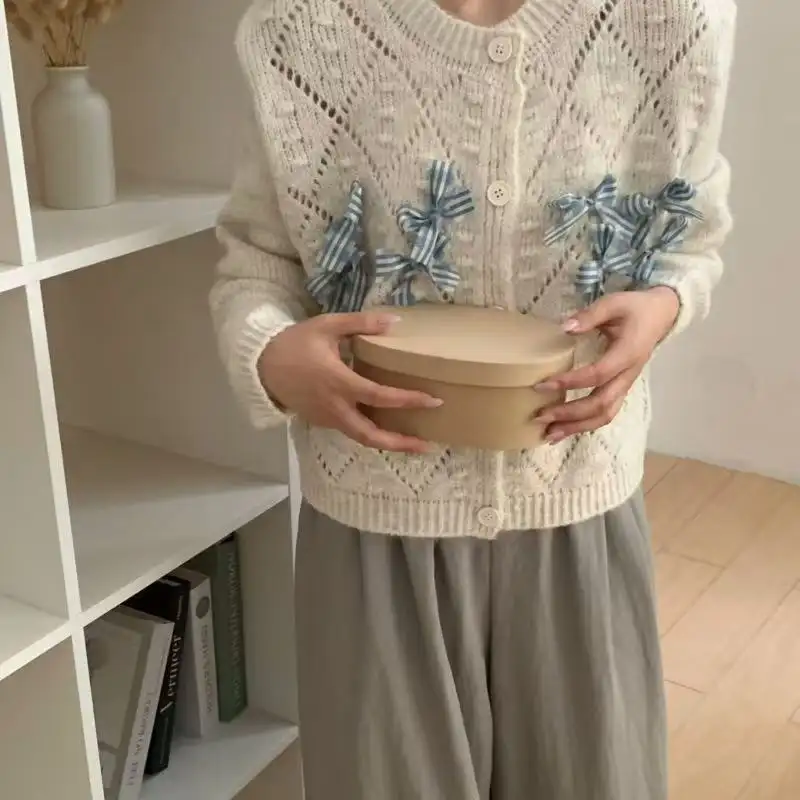 한국인기 리본 디테일 자수 가디건 상세 이미지 8