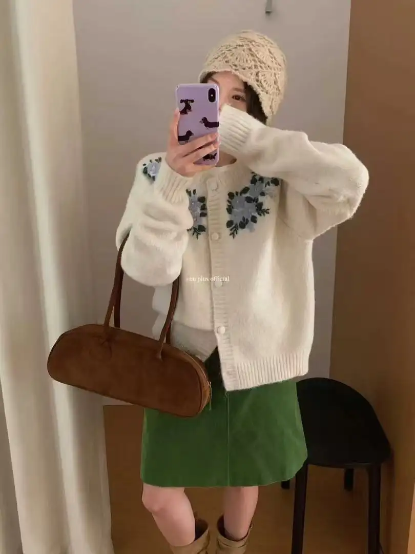 고양이 라운드넥 울 가디건