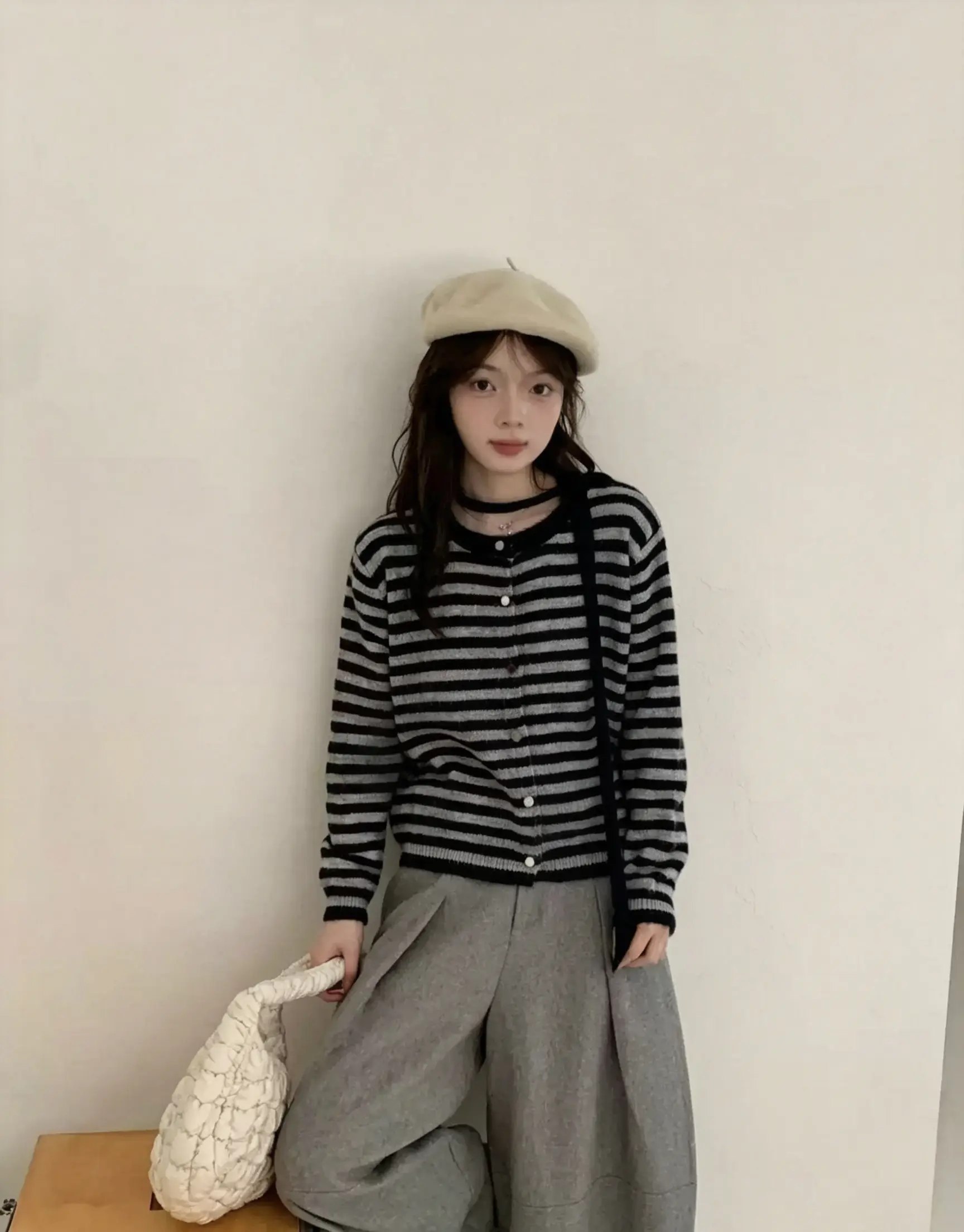 스트라이프 배색 울 가디건 상세 이미지 2