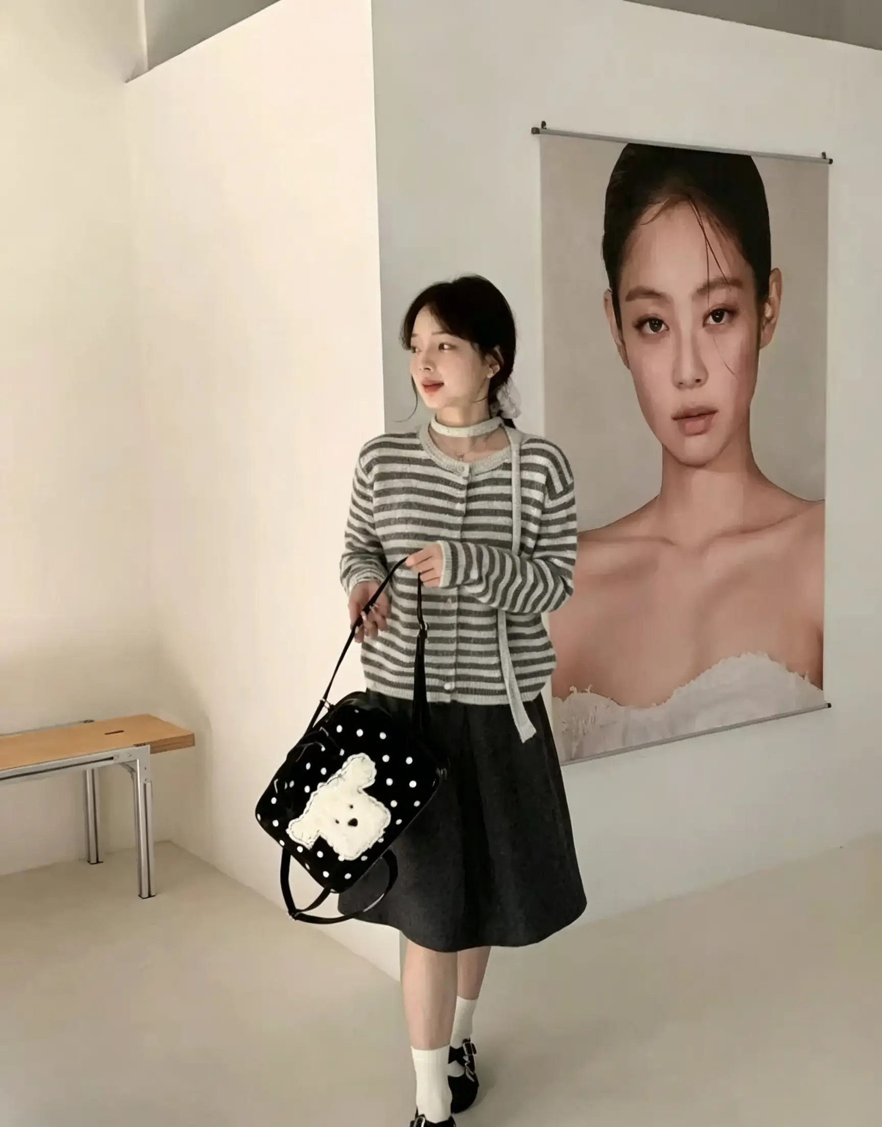 스트라이프 배색 울 가디건 상세 이미지 4