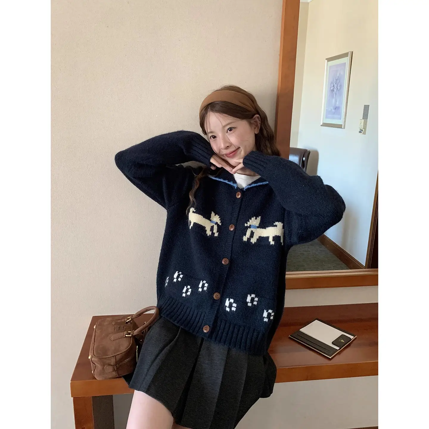 레트로 루즈핏 폴드 칼라 울 가디건 상세 이미지 1