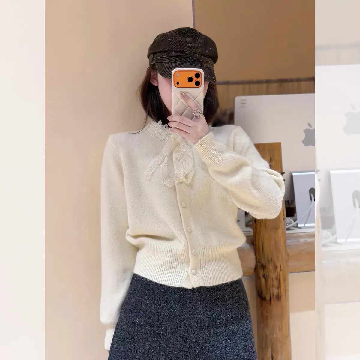 러블리 라운드넥 허리라인 러플 가디건 상세 이미지 7