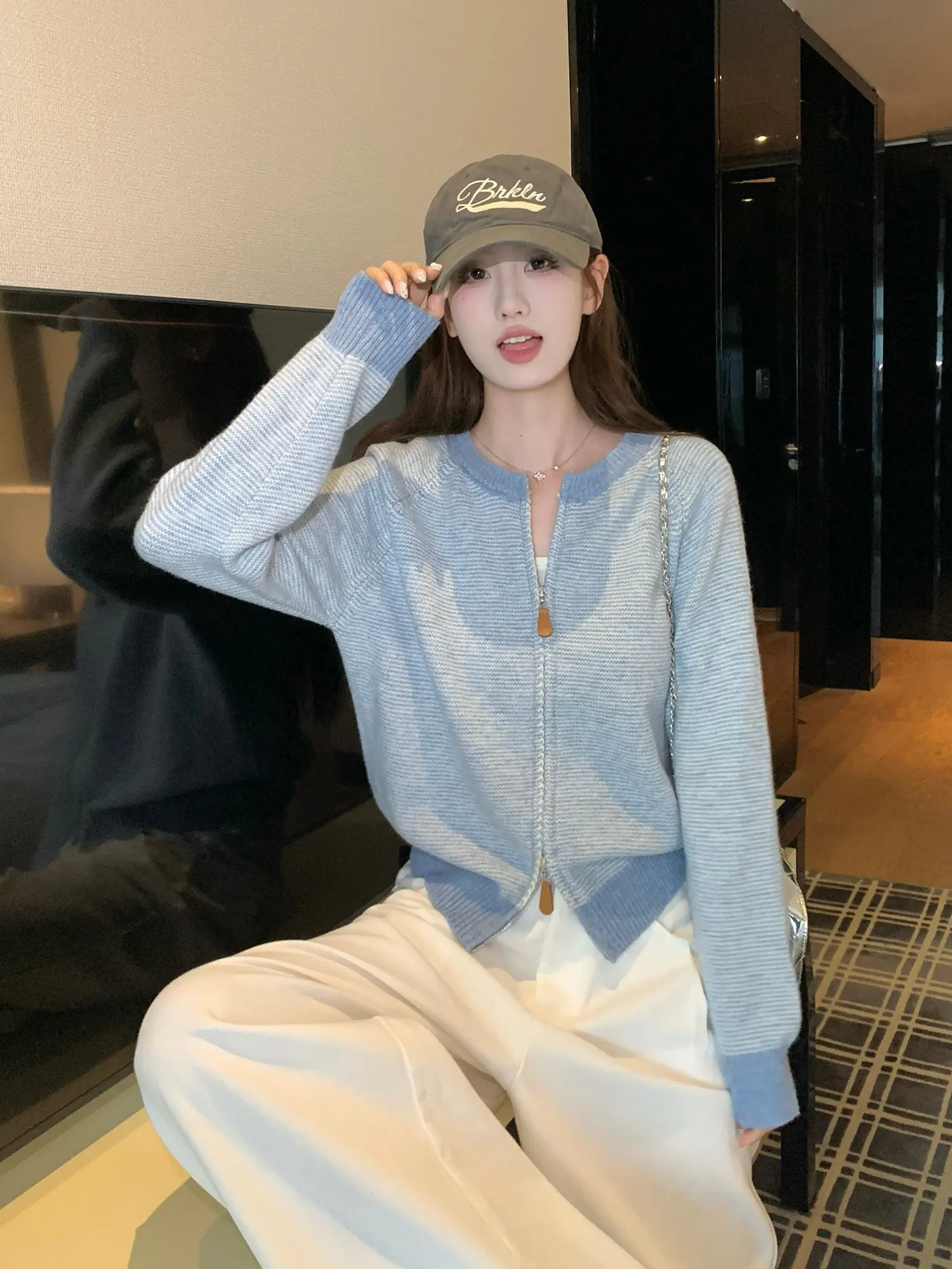 한국인기 배색 스트라이프 지퍼 가디건 상세 이미지 1