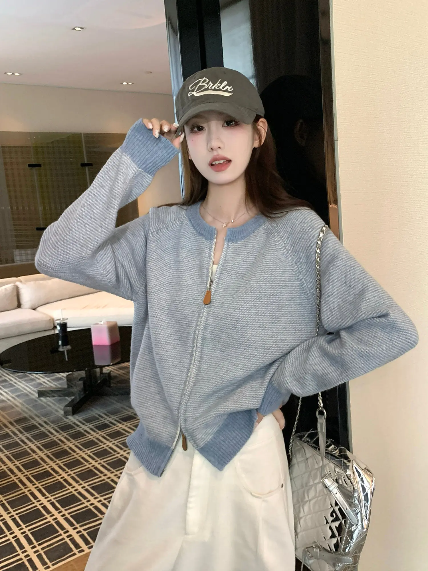 한국인기 배색 스트라이프 지퍼 가디건 상세 이미지 4