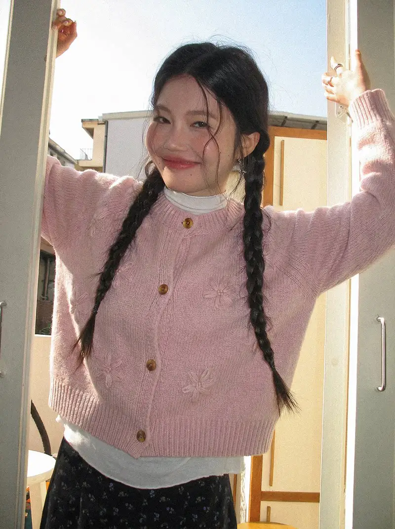 한국인기 입체 플라워 라운드넥 가디건 상세 이미지 2