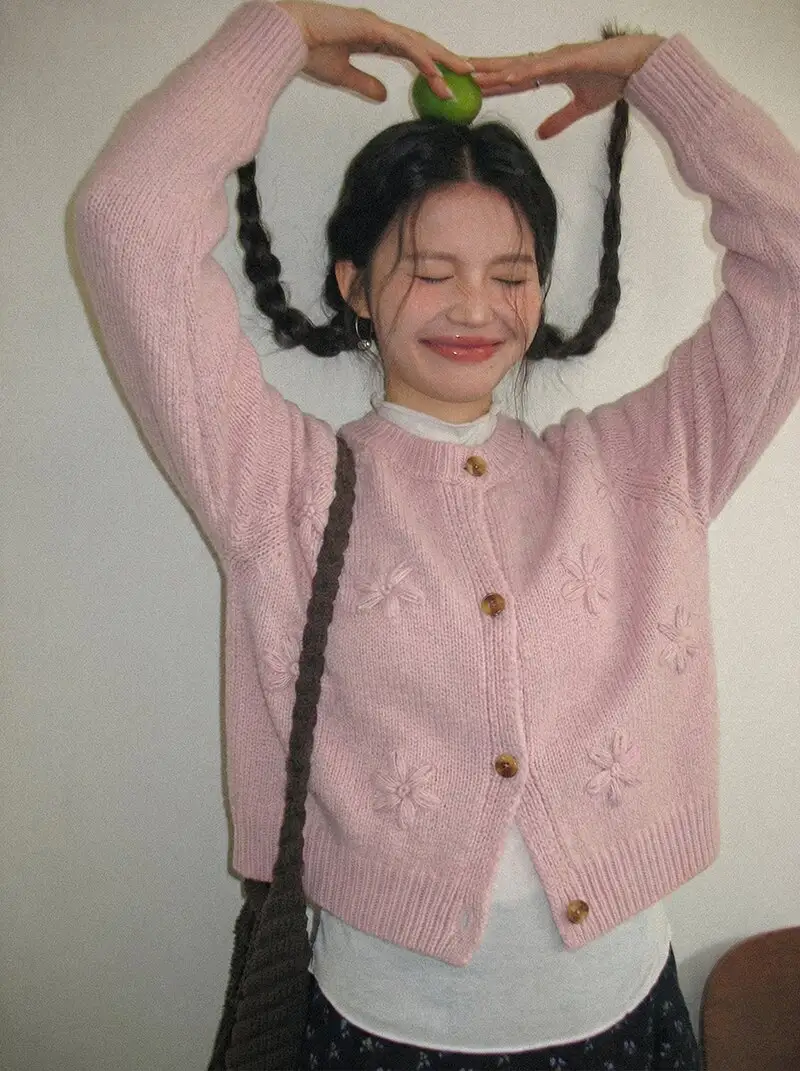 한국인기 입체 플라워 라운드넥 가디건 상세 이미지 3
