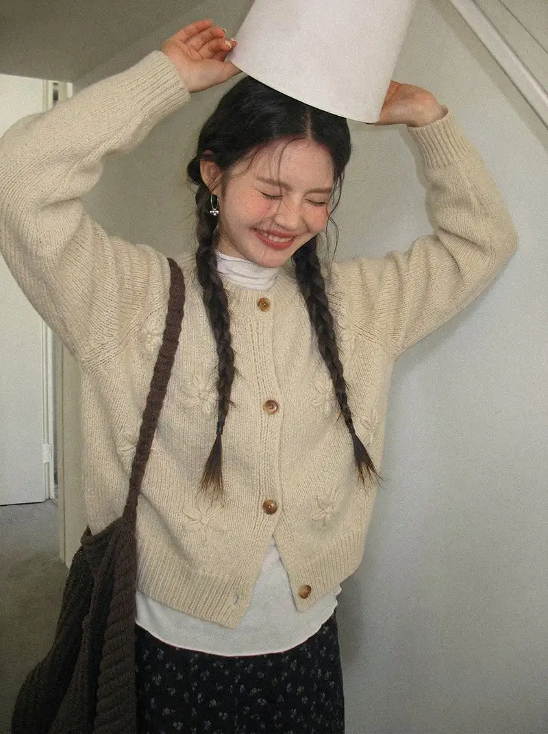 한국인기 입체 플라워 라운드넥 가디건 상세 이미지 10