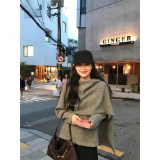 批发法式设计感灰色高领假两件斗篷披肩毛衣女慵懒风显瘦长袖针织上衣