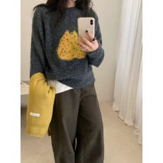 批发设计感卡通小鸭梨提花圆领毛衣女秋冬新款宽松长袖套头针织衫上衣