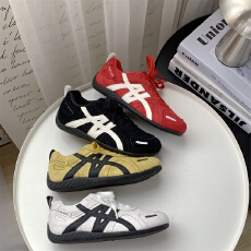 批发2025秋季新款德训鞋软底板鞋百搭平底<b class='q'>休闲</b><b class='q'>女鞋</b>