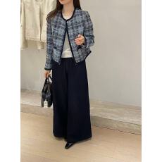 批发2026秋季新款时尚格子小香风外套<b class='q'>女</b>洋气减龄显瘦短款上衣百搭<b class='q'>开衫</b>
