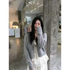 批发长袖<b class='q'>针织</b><b class='q'>开衫</b>外套女2026春季新款时尚系带软糯休闲小个子毛衣女
