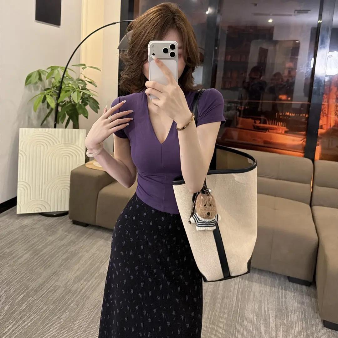 여름 순수한 욕망 바람 외국 가스 슬림해 보이는 보라색 V넥 반팔 맨위 하이웨이스트 반신 치마 세트