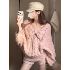 批发粉色小个子套装女<b class='q'>秋</b>冬高级感毛衣长袖针织上衣纯欲高腰短裤两件套