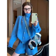 批发韩式慵懒风克莱因蓝色高领毛衣开衫外套<b class='q'>短裤</b>两件套女冬季<b class='q'>休闲</b>套装