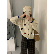 批发韩系小众设计款！2025秋冬气质爱心排扣时尚百搭休闲针织开衫女