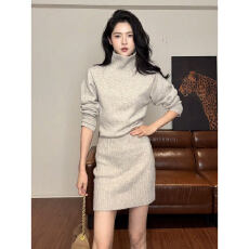 批发出席重要场合的漂亮针织连衣裙女秋冬配大衣的内搭收腰包臀短裙子