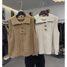 春秋季藏蓝色复古牛角扣针织马甲背心女韩版百搭叠穿毛衣坎肩潮