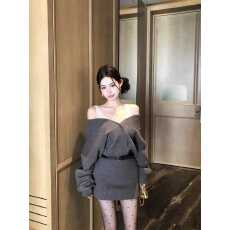批发纯欲风辣妹性感V领露肩修身包臀<b class='q'>连衣裙</b>2025秋季新款小个子毛衣裙
