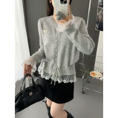 批发韩系<b class='q'>蕾丝</b>拼接针织开衫女秋季蝴蝶结小标抽绳短款温柔软糯毛衣外套