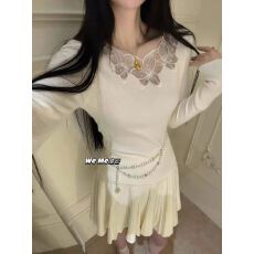 批发网纱绣花V领针织打底衫女秋季<b class='q'>修身</b>显瘦长袖内搭上衣
